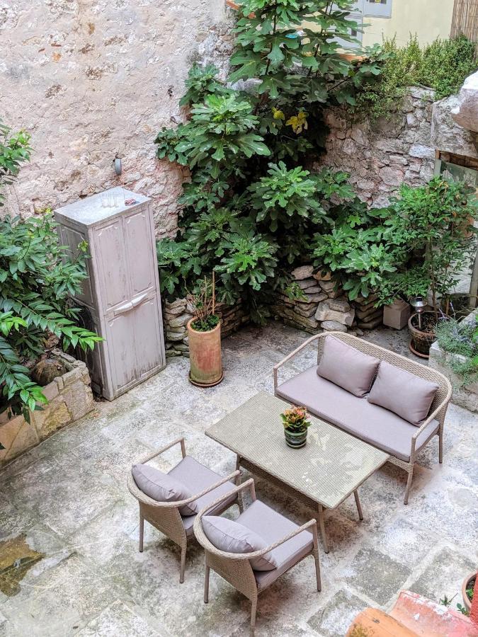 Casa vacanze Private Courtyard Medieval Stone In Old Town